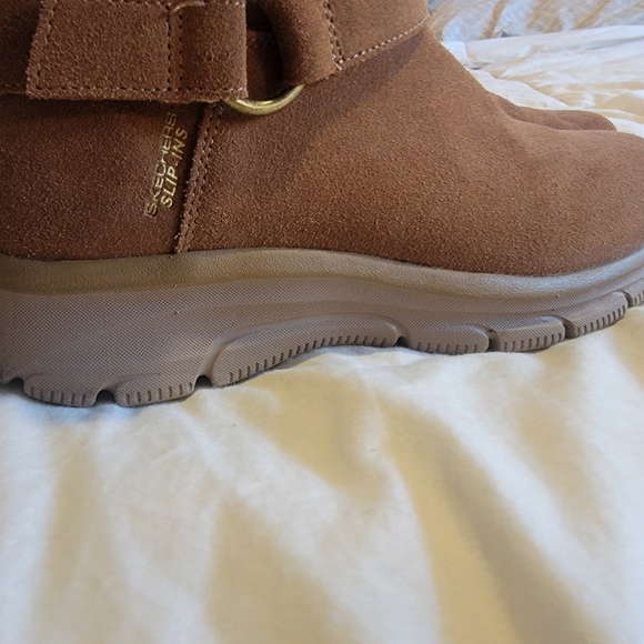 Skechers Slip-insWarm Brown Faux Fur Winter Boots. - Picture 4 of 9